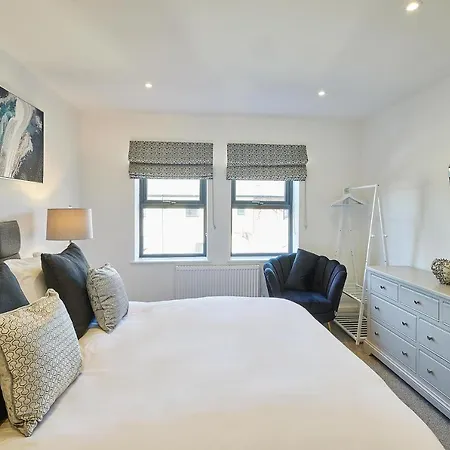 Host & - Pad * 휫비